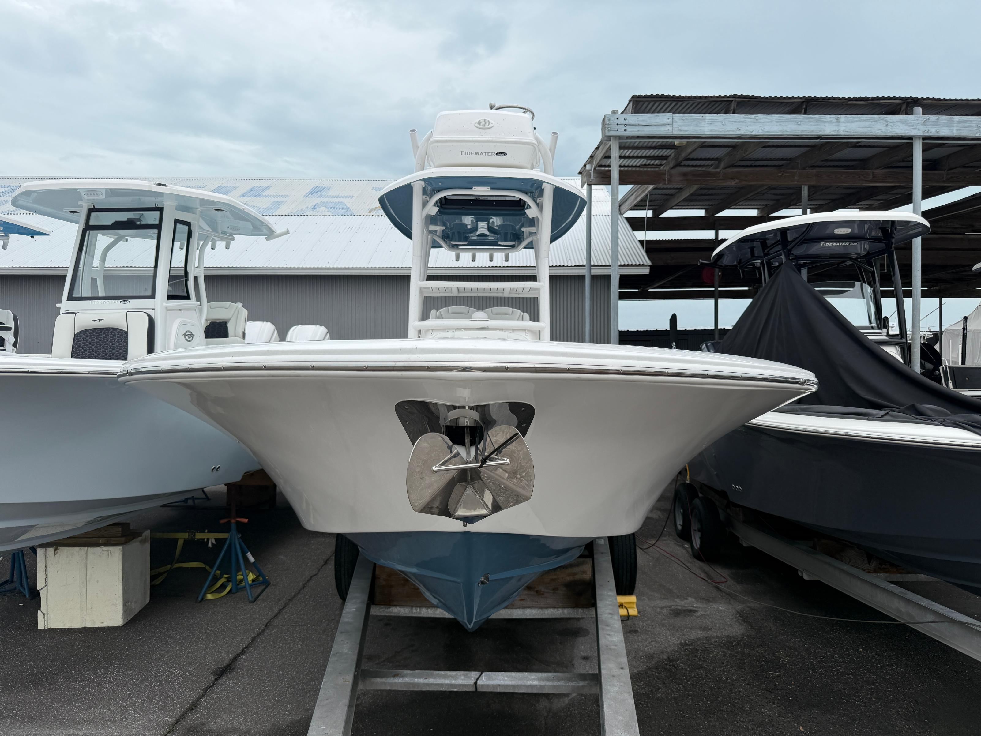 2027 Tidewater 2700 Carolina Bay